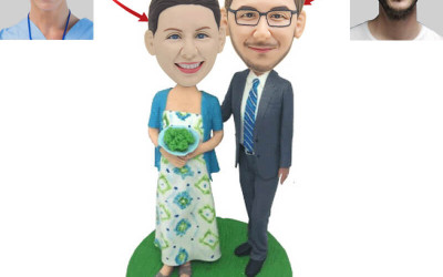 Choosing Bobbleheads As Wedding MC Gifts